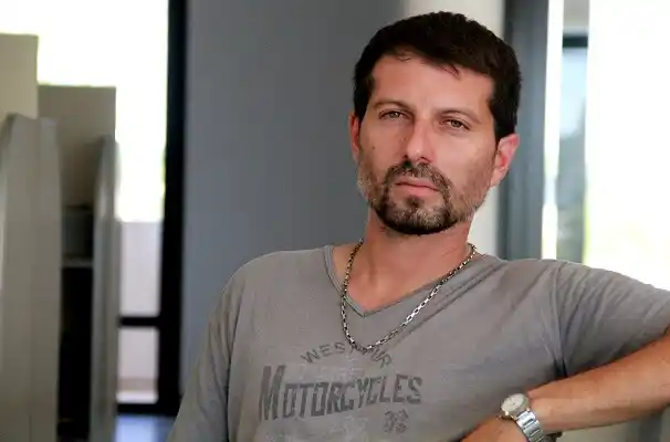 Amenazas en la casa de Patricio Hernán, el secretario general del Sicrer 