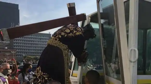 PIDEN POR EL FIN DE LA PANDEMIA: Nazareno de San Pablo recorre Caracas para bendecir a los venezolanos