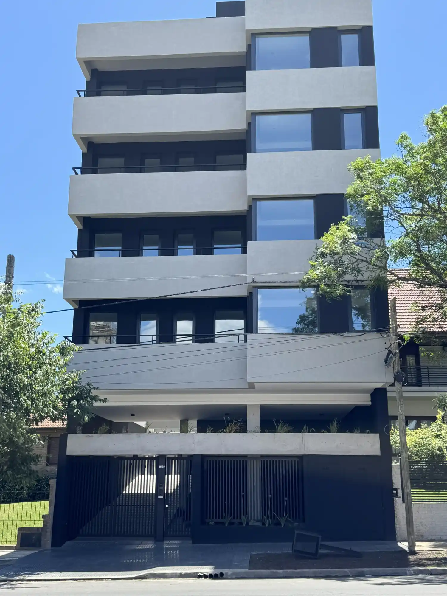 Avellaneda 1668, arquitectura contemporánea en uno de los ejes de crecimiento de la ciudad