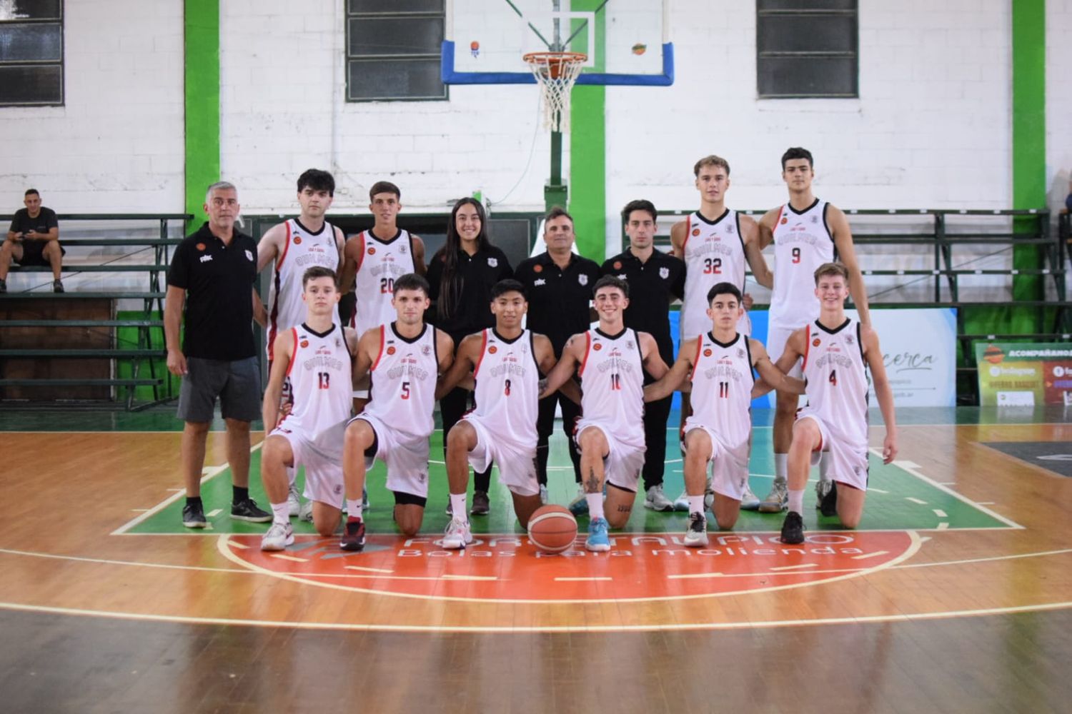 El plantel de Quilmes en General Pico.