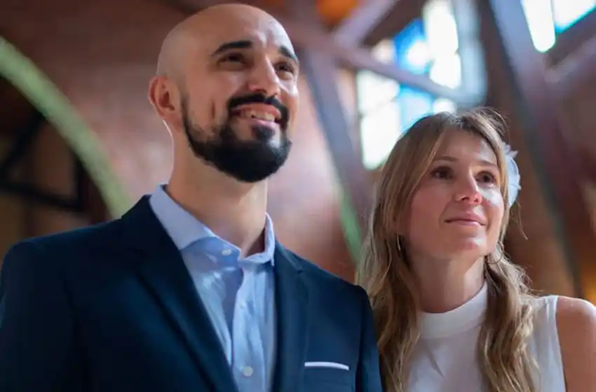 Abel Pintos contó detalles de cómo conoció a su flamante esposa Mora Calabrese y de su propuesta de casamiento