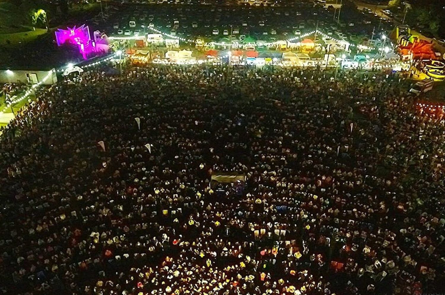 Multitudinaria noche de cierre de “A Todo Pulmón” en Santa Isabel