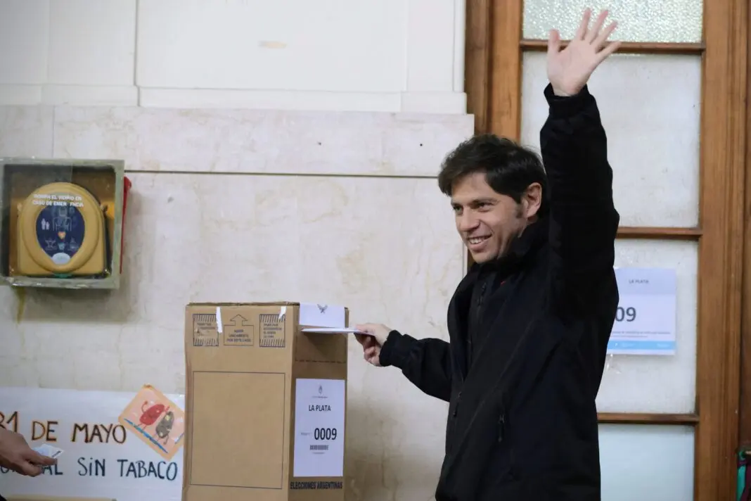 Kicillof destacó la importancia del voto de los jóvenes porque estas elecciones “resuelven su futuro”
