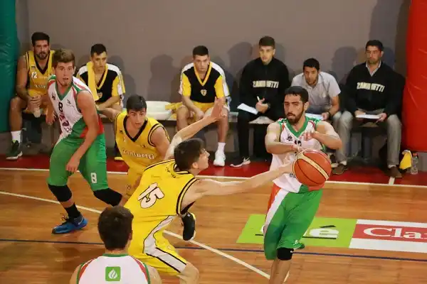 Neptunia se impuso en tiempo suplementario