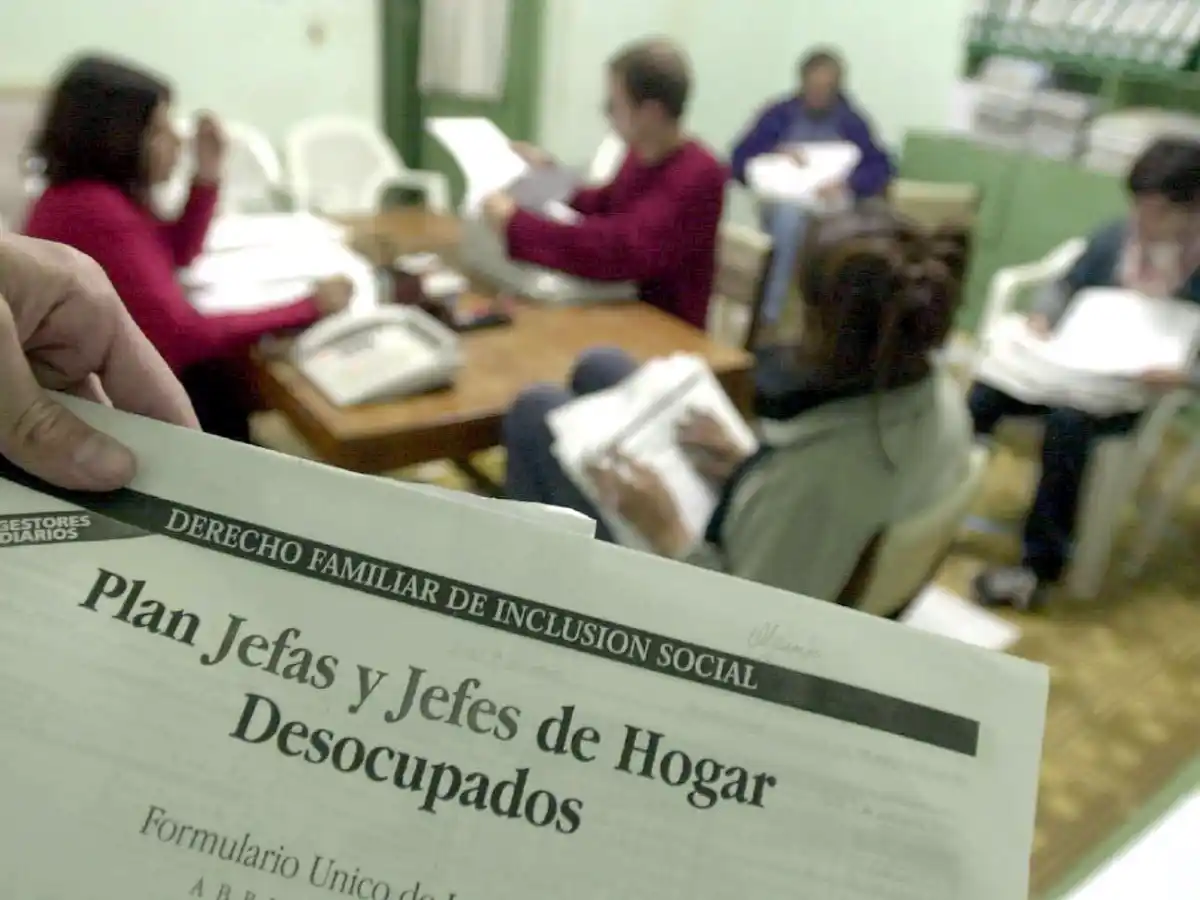 Gobierno pagará 4 mil pesos extra a beneficiarios de planes  sociales