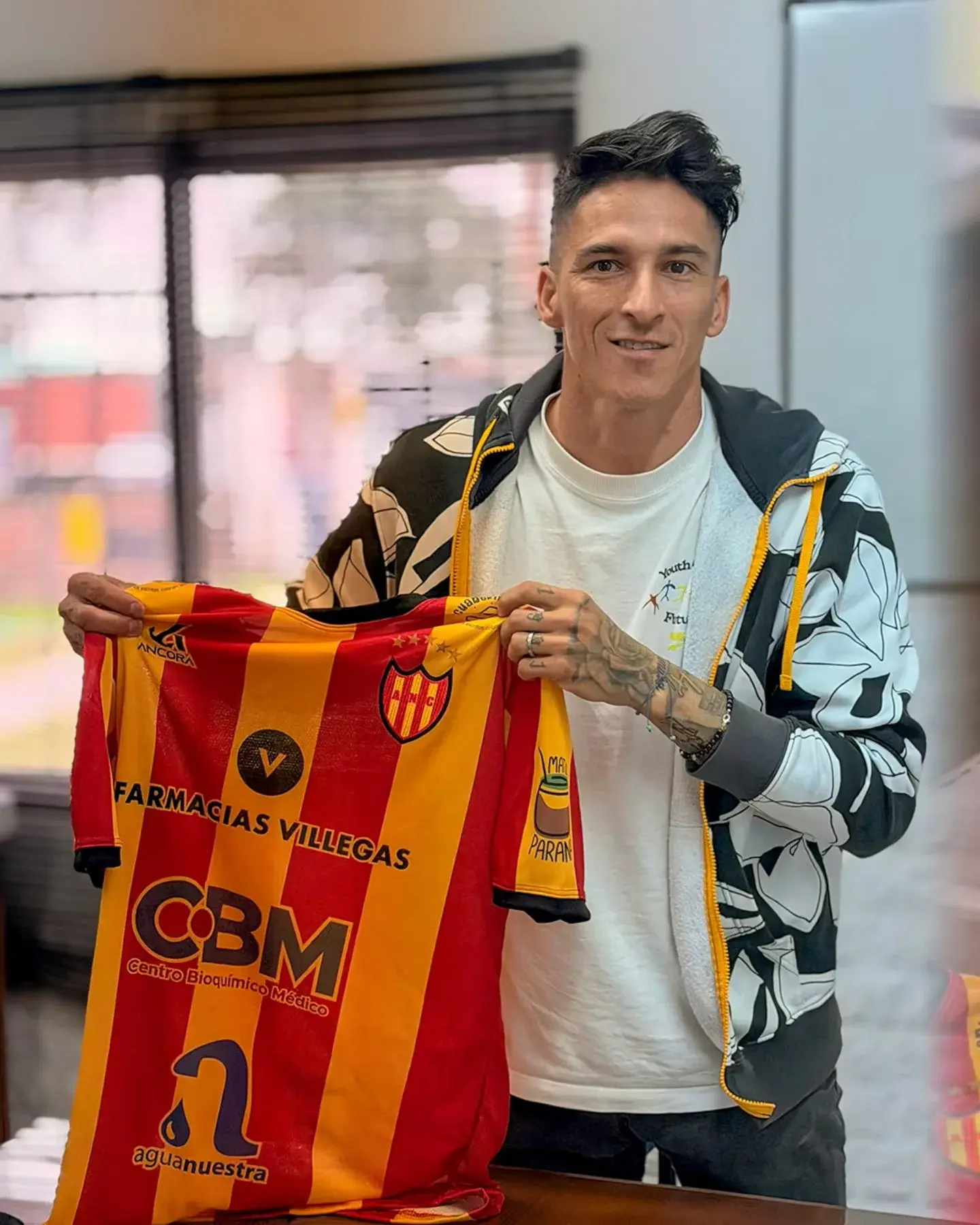 Lautaro Geminiani llegó a Atlético Neuquén de Paraná en agosto de este año y hoy afronta una denuncia por violencia de género. Foto: Instagram/@neuquen.futbol