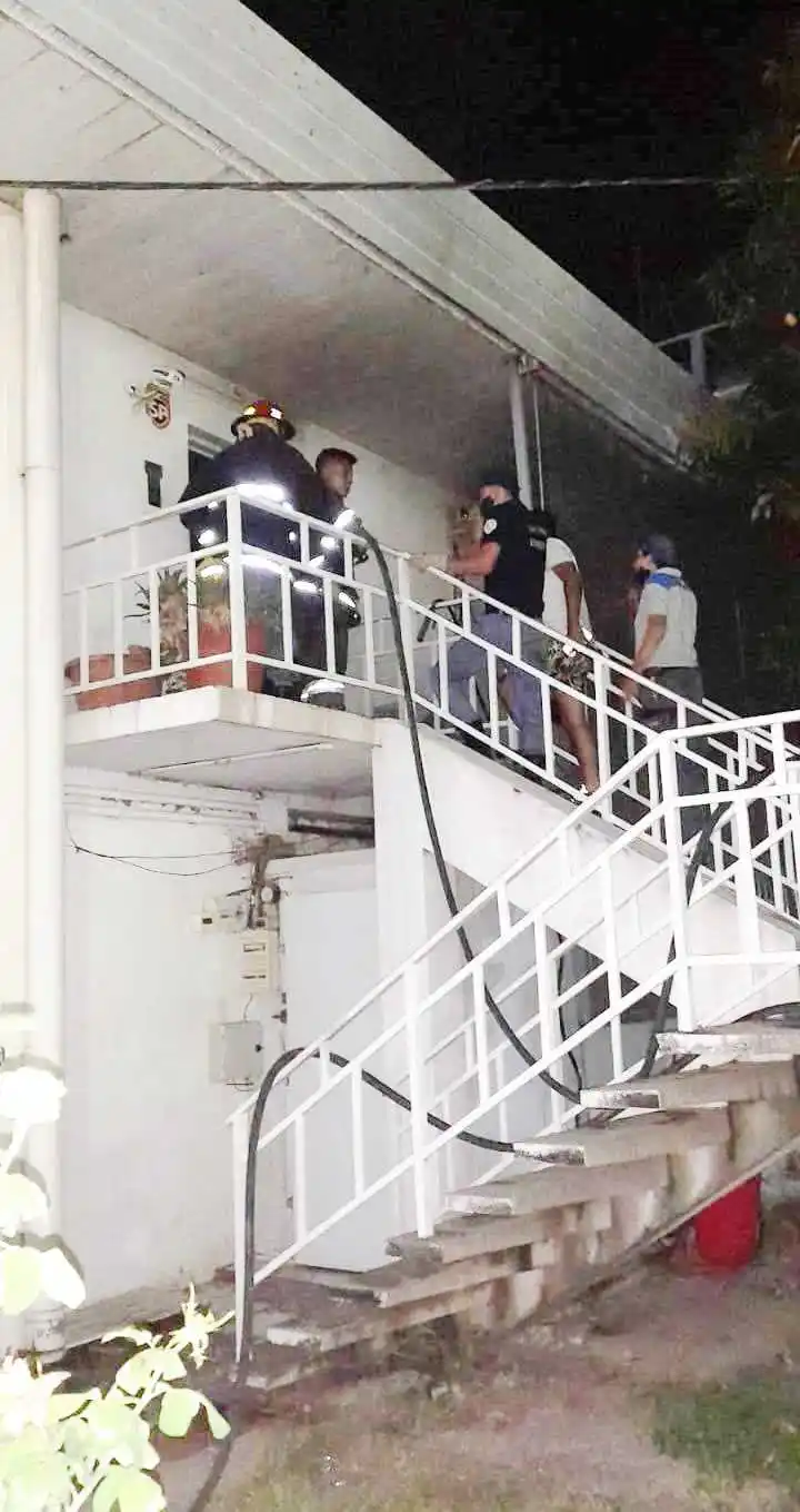 Se incendió oficina de estación de servicios