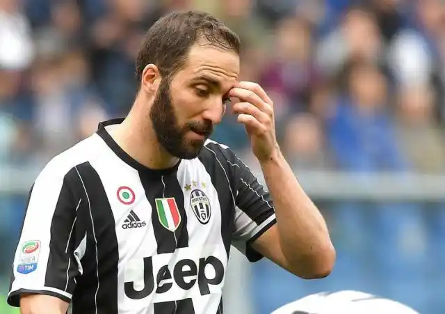 Juventus va a Napoli y el duelo entre Higuaín y los tifosi se roba la atención