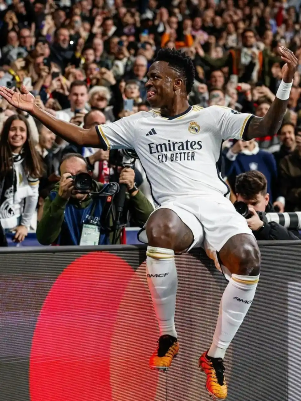 ¡Polémico! Este fue el ex jugador del Real Madrid que criticó a Vinícius Júnior