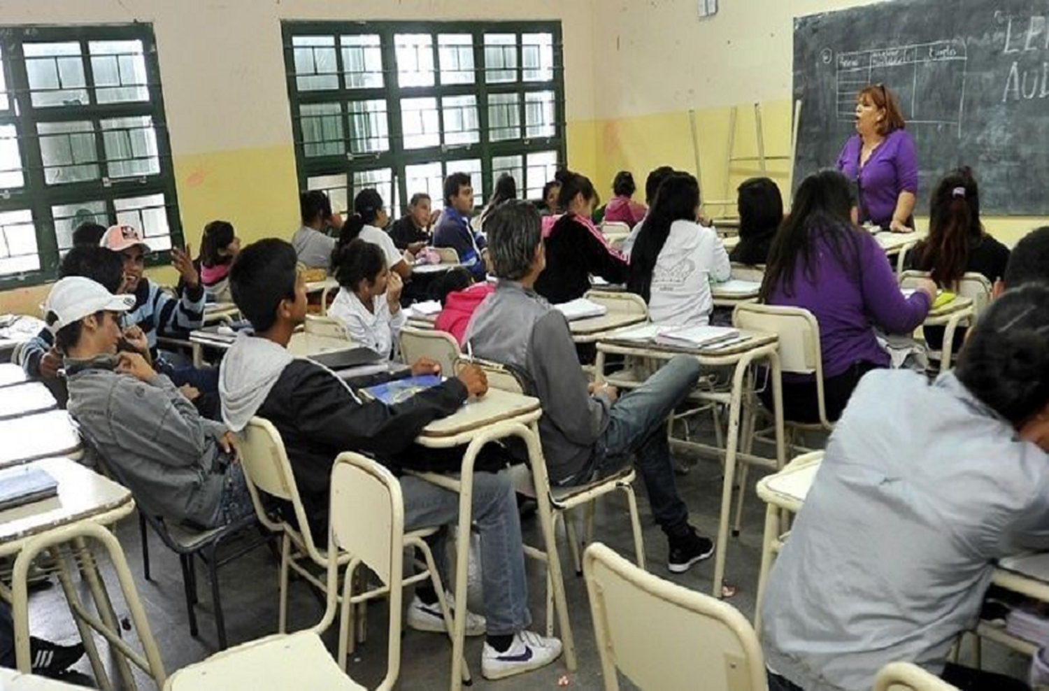 Escuelas para adultos de Santa Fe: «Nos pusimos la camiseta ante la situación actual pero no alcanza»