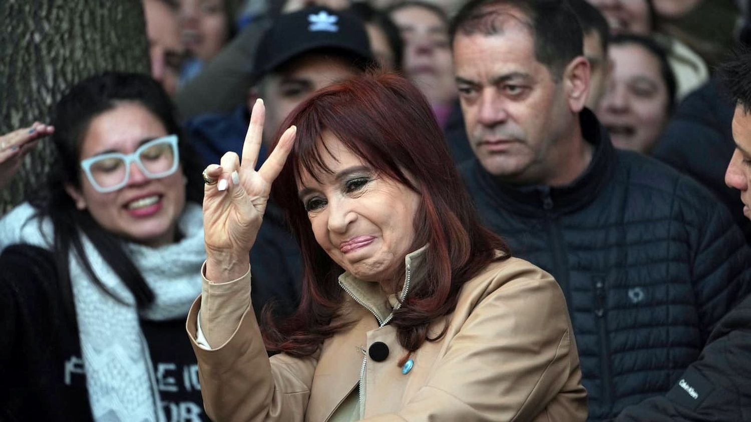 En la sede del PJ. Calificó de “impresentables” a los tres jueces del máximo tribunal