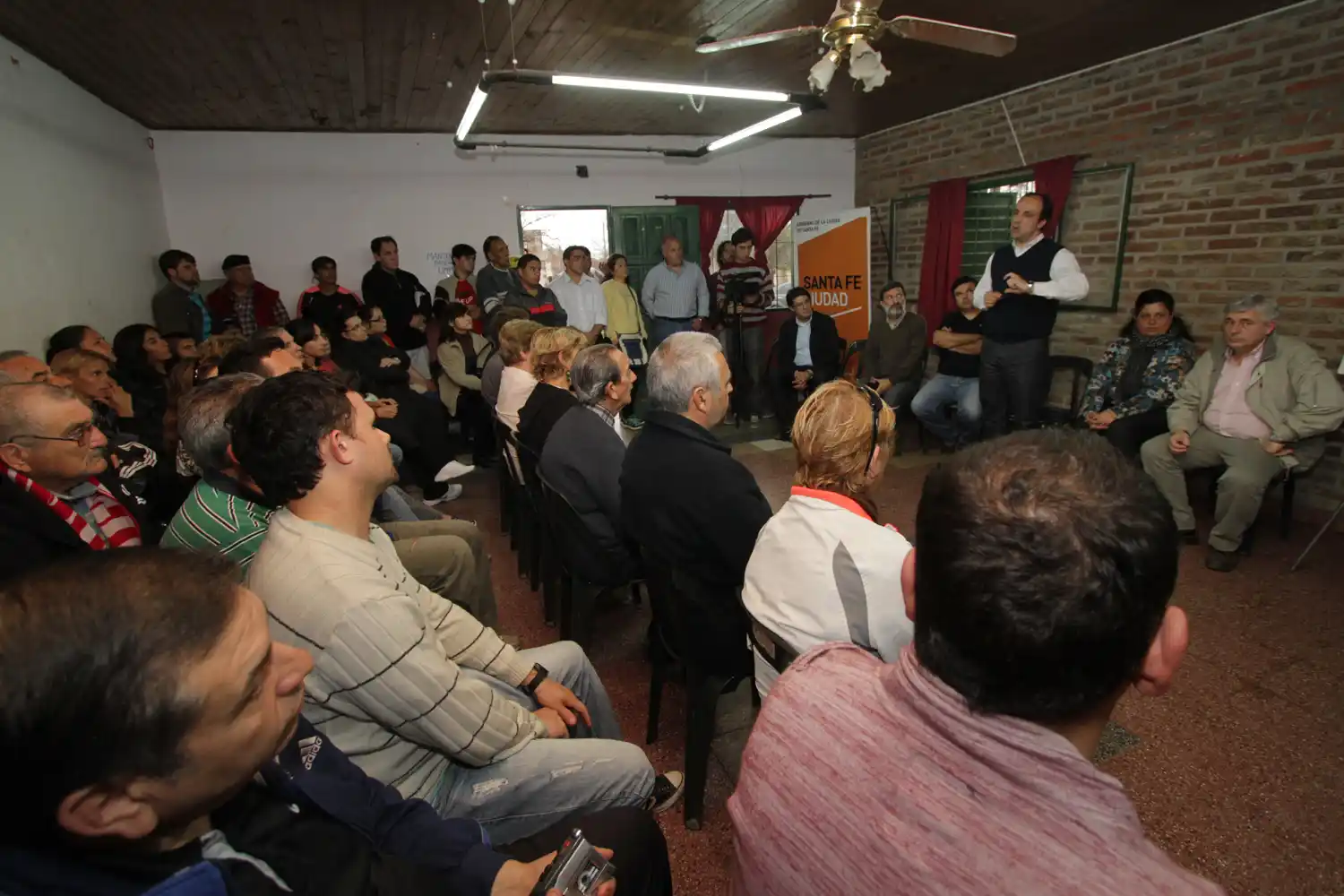 Los vecinos de barrio Cabal aprobaron el proyecto para contar con gas natural