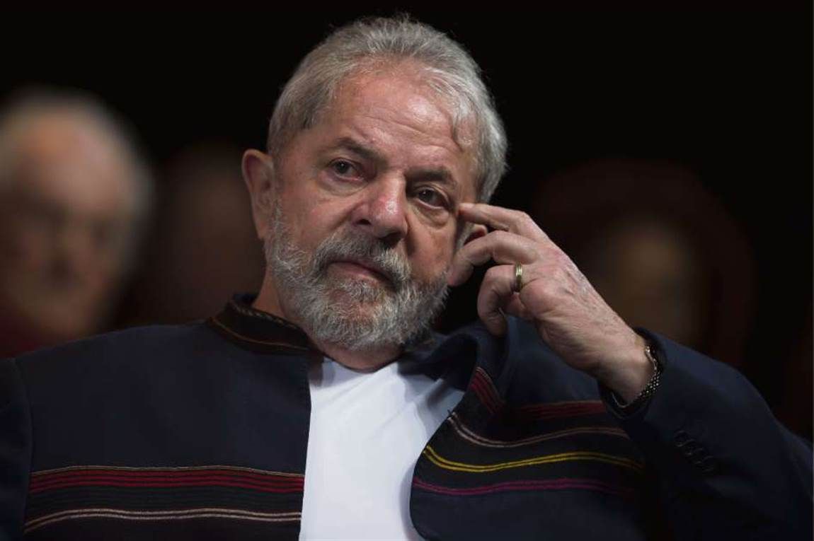 Lula criticó a Bolsonaro por no exigir el pasaporte de vacunación