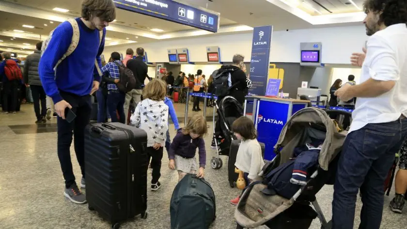 Demoras y cancelaciones en aeroparque por una nueva asamblea gremial
