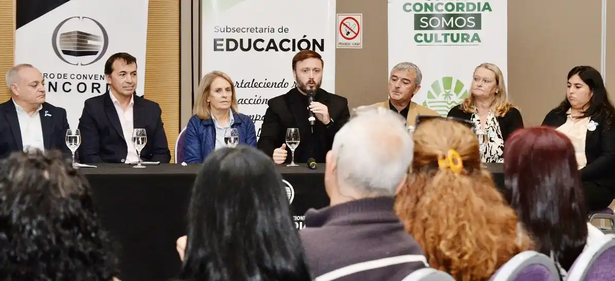 Azcué presentó los más de 140 talleres educativos y culturales que se están ejecutando en Concordia