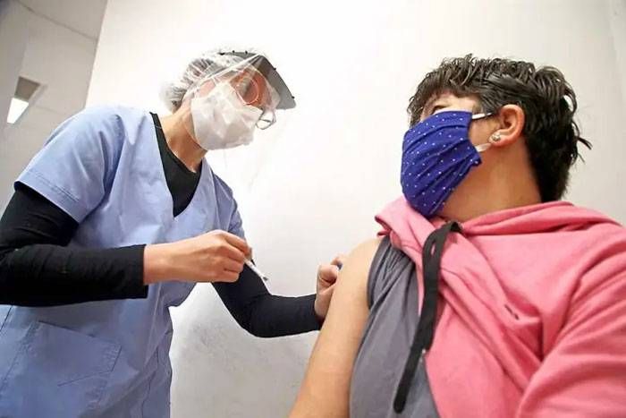 Los voluntarios de vacunas contra el coronavirus  podrán solicitar su registro  en Mi Argentina