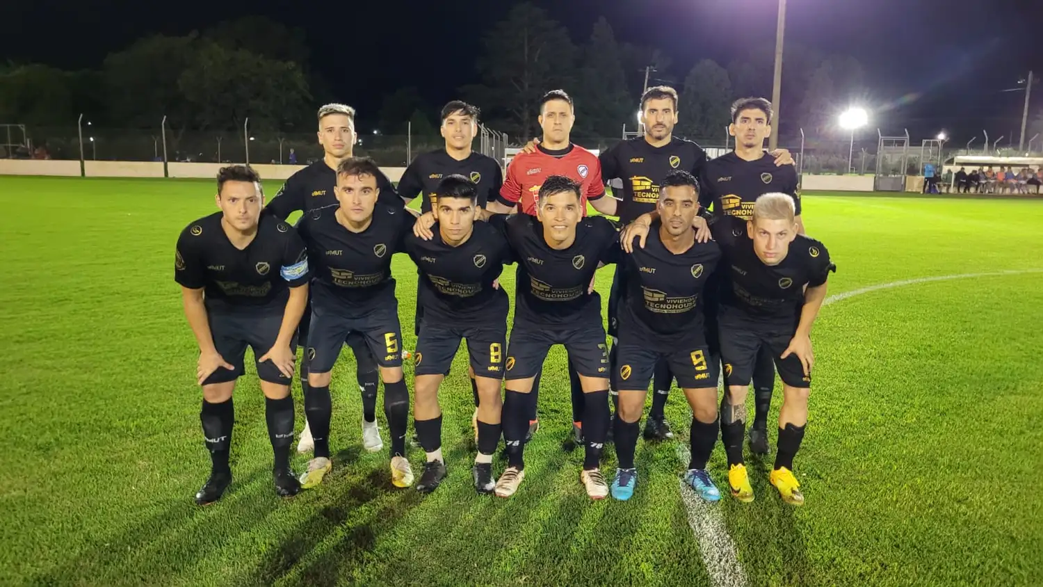 El Pulga no pudo quedarse con la victoria como local y ahora viajará a Las Parejas con la obligación de ganar para meterse entre los 4 mejores del torneo. Foto: Radio Jota.