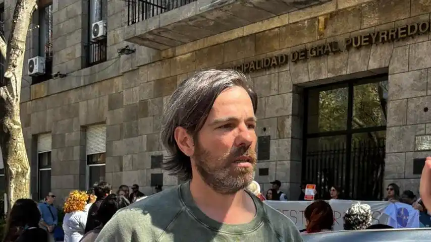 Nicolas del Caño presente en la marcha de Prestadores Unidos