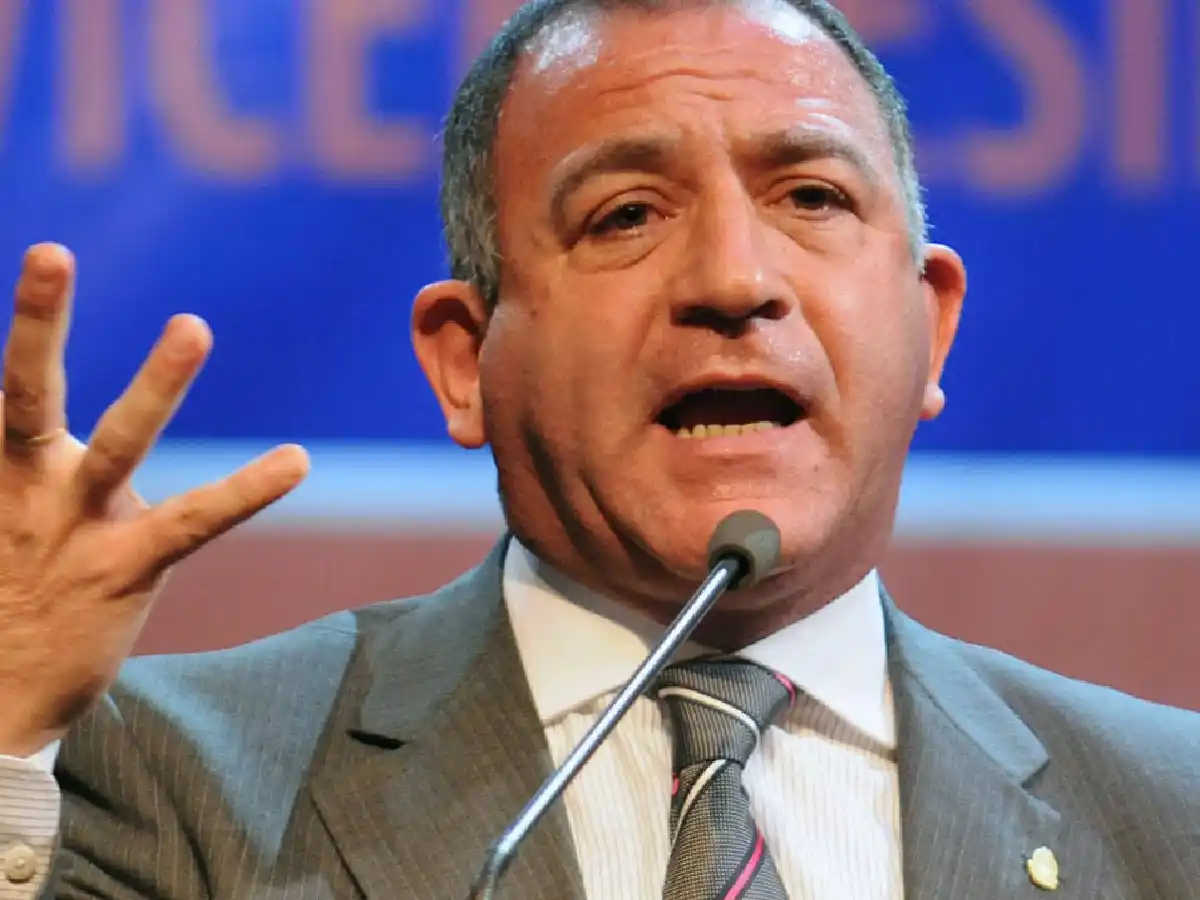 Juez se baja de la interna y se postula con lista propia