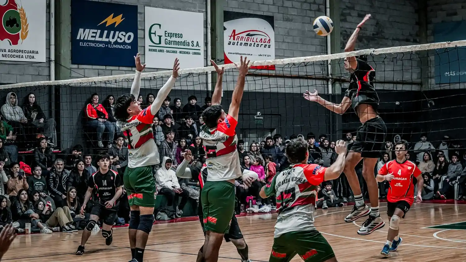 Los cruces de cuartos y semifinales serán en Huracán