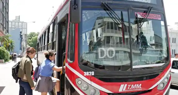 La provincia cumple con el pago de los fondos y está al día con las empresas de colectivos