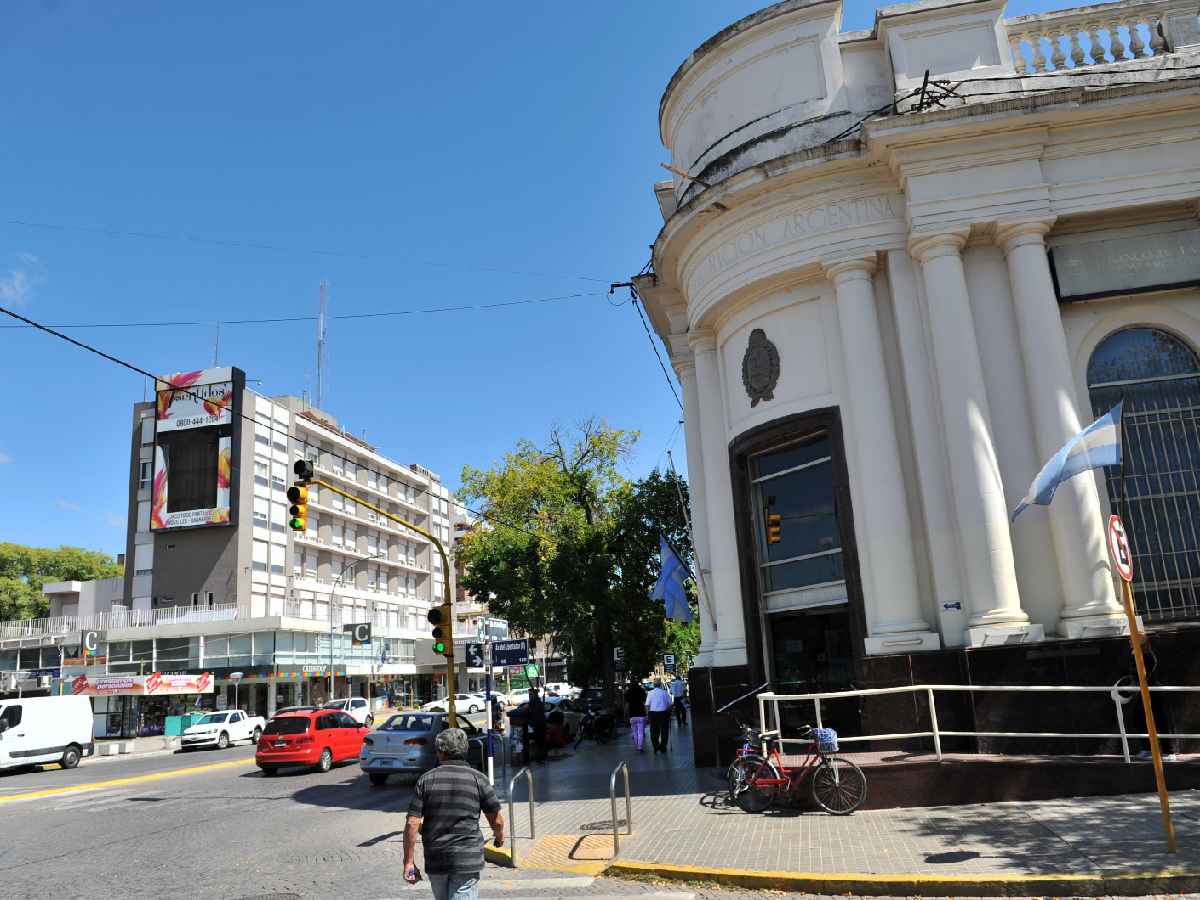 Este lunes no habrá bancos  durante dos horas por  el crimen de un cajero