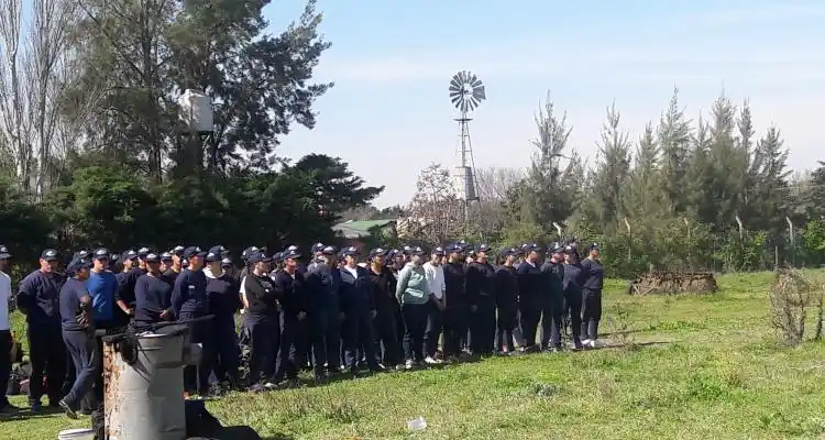 Policía Local: Aparecieron los contratos y cobran los profesores