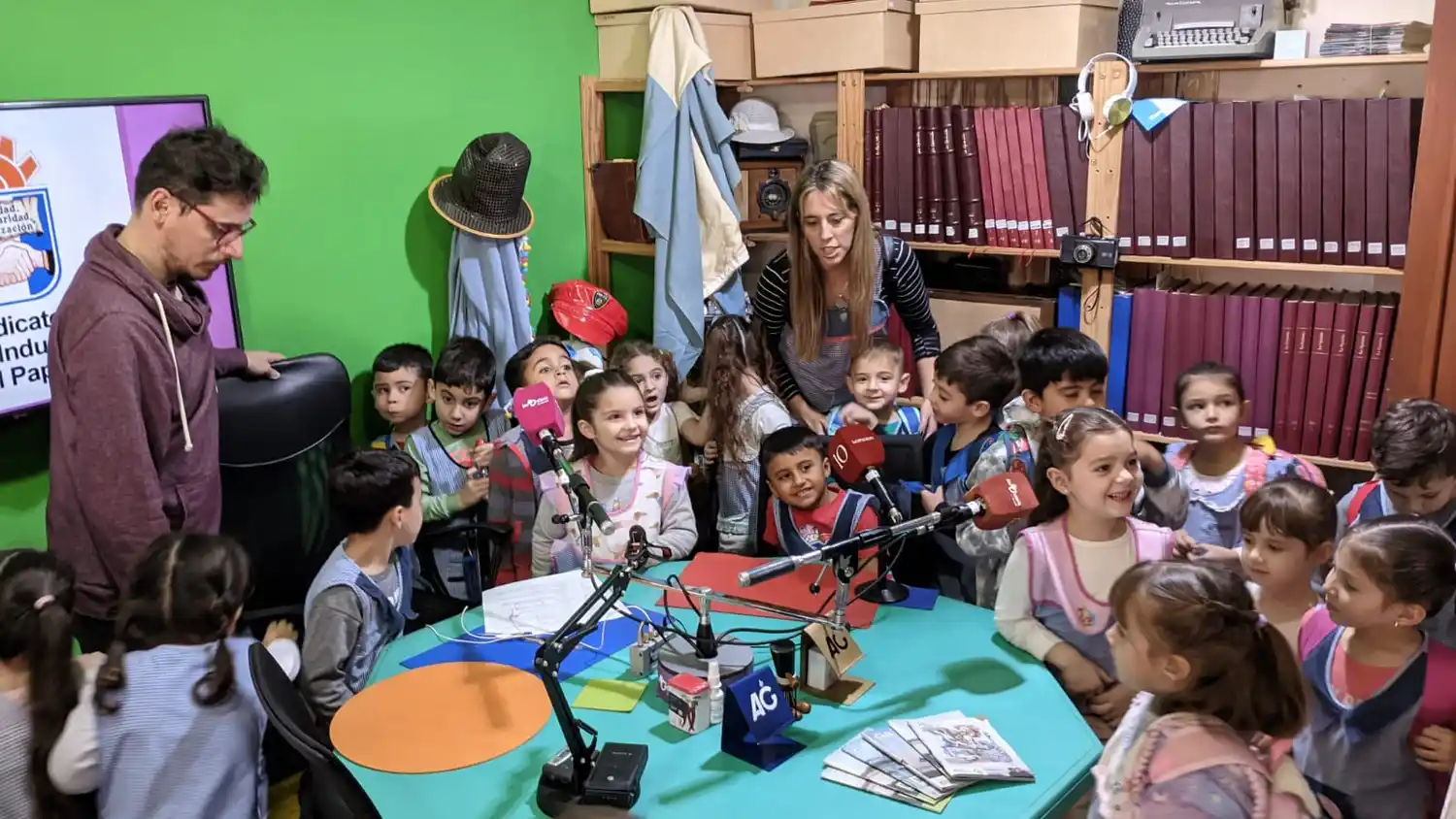 Sala azul del Jardín 901 pasó por La Opinión