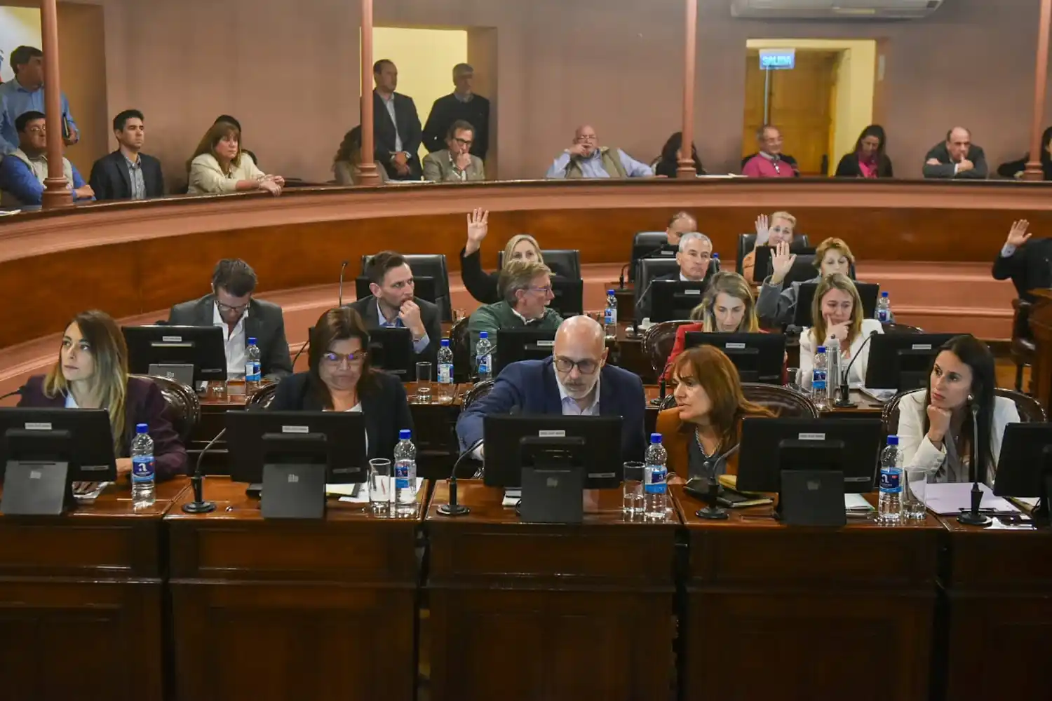 El justicialismo no apoyó la ley que autoriza al Ejecutivo provincial a tomar nueva deuda por 500 millones de dólares