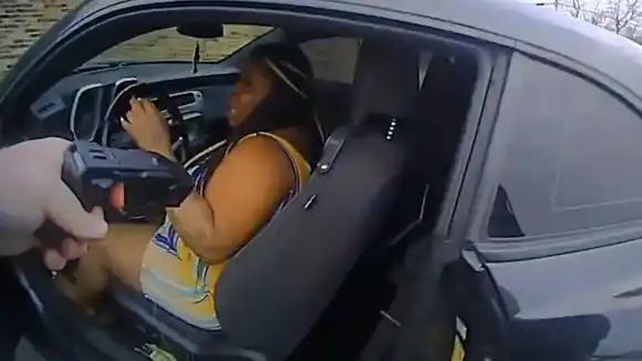 SE CRUZARON A TIROS: policía de EE.UU. mató a una mujer afroamericana en Tennessee