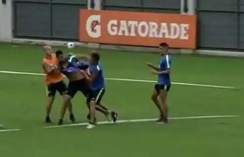 Escándalo en Boca: el video de Insaurralde y Silva a las trompadas 