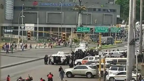 ¡TERROR EN EL OESTE DE CARACAS! Las fotos  que muestran la forma en que operan las megabandas