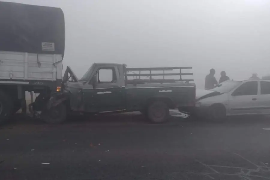 Otro choque múltiple en una accidentada mañana de miércoles: tres vehículos involucrados
