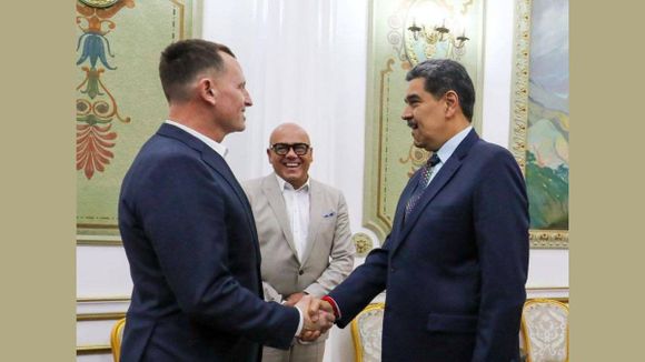 Así fue la reunión entre enviado de Trump y Maduro (+Video)