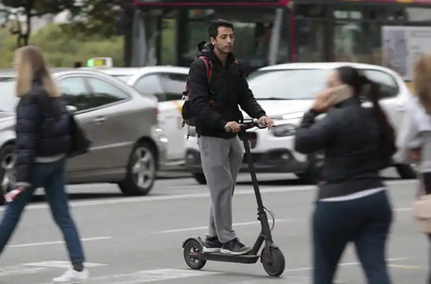 Para la Dirección de Tránsito, los monopatines eléctricos son «una alternativa buenísima» para la movilidad