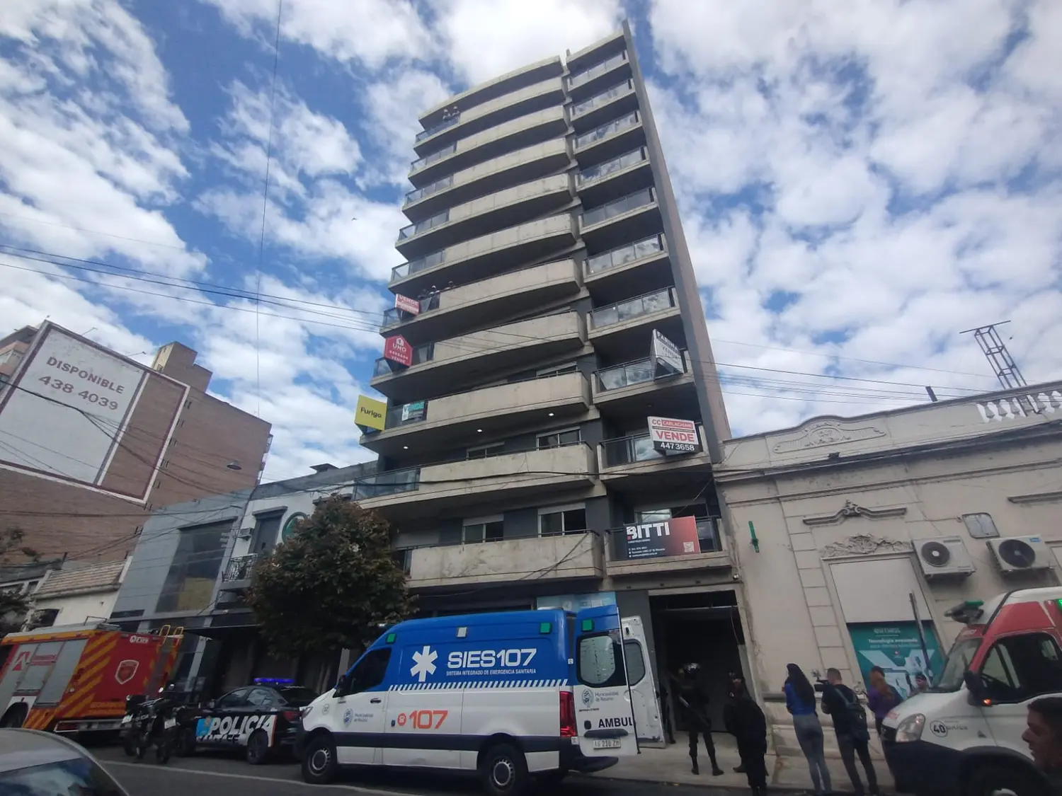 Un obrero está grave tras caer por el hueco de un ascensor en barrio Lourdes