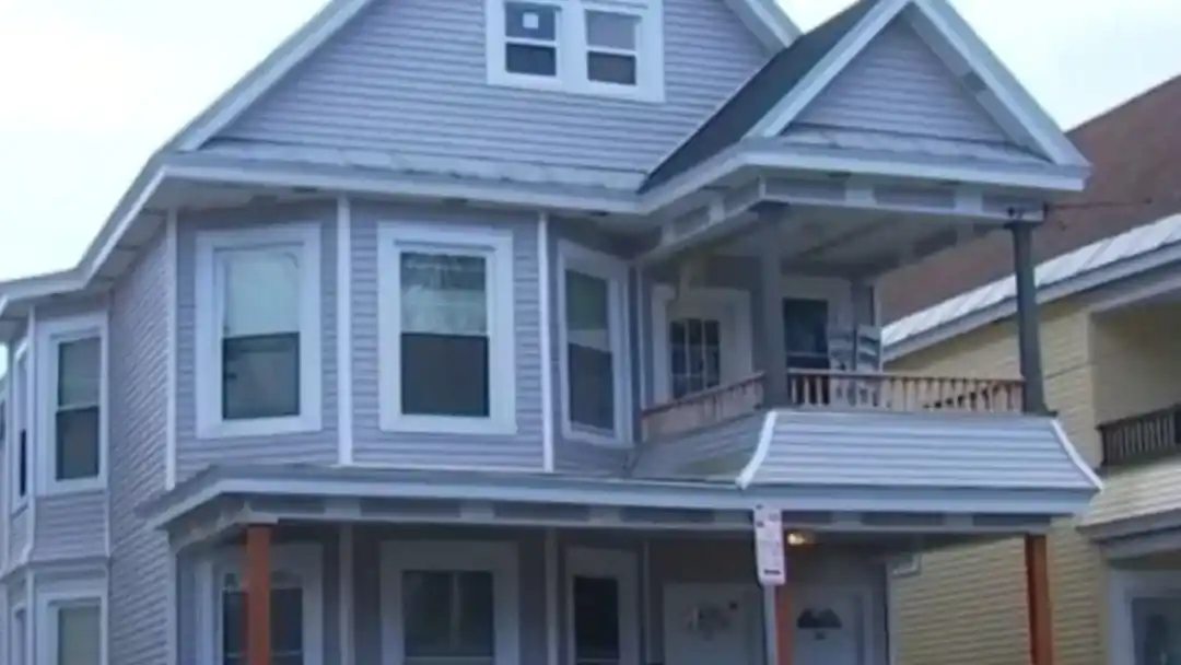 Estados Unidos: encerró a su hija para jugar videojuegos y la nena murió de hambre