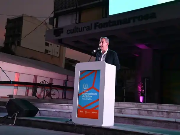 Javkin y Sietecase inauguraron la Feria del Libro de Rosario.