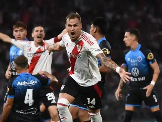 Boca ante Racing (CH), y River, otra vez con Ciudad de Bolívar