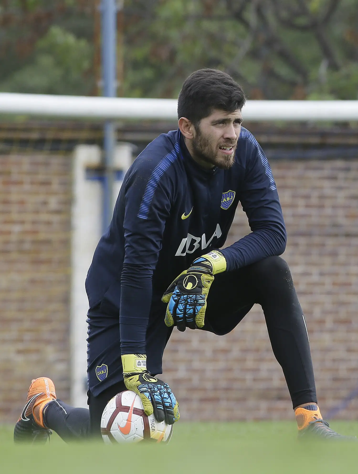 Rossi no escucha críticas y busca “realizar mi trabajo”