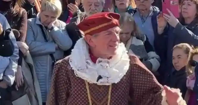 Pablo Alarcón fue ovacionado por una multitud en Plaza Francia: las emocionantes imágenes