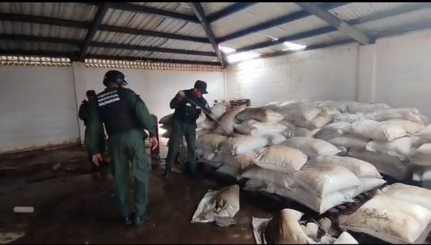 FANB incauta NUEVE TONELADAS de Urea en Barcelona, Anzoátegui (+DETALLES)