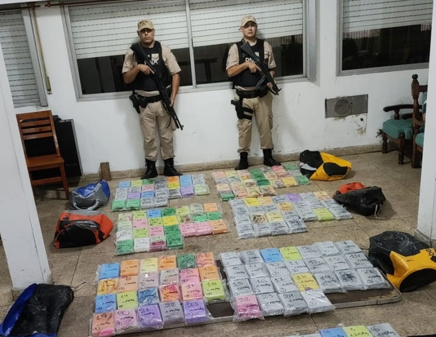 Narcotráfico: incautaron casi 300 kilos de cocaína en el Río de la Plata