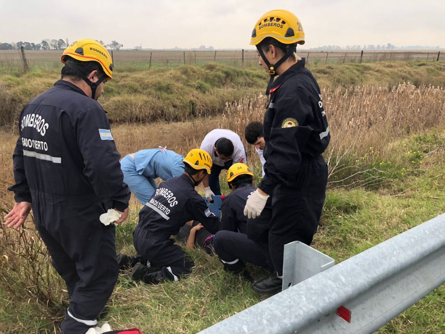 Una ciclista sufrió un grave accidente en la ruta 4S, camino a San Eduardo