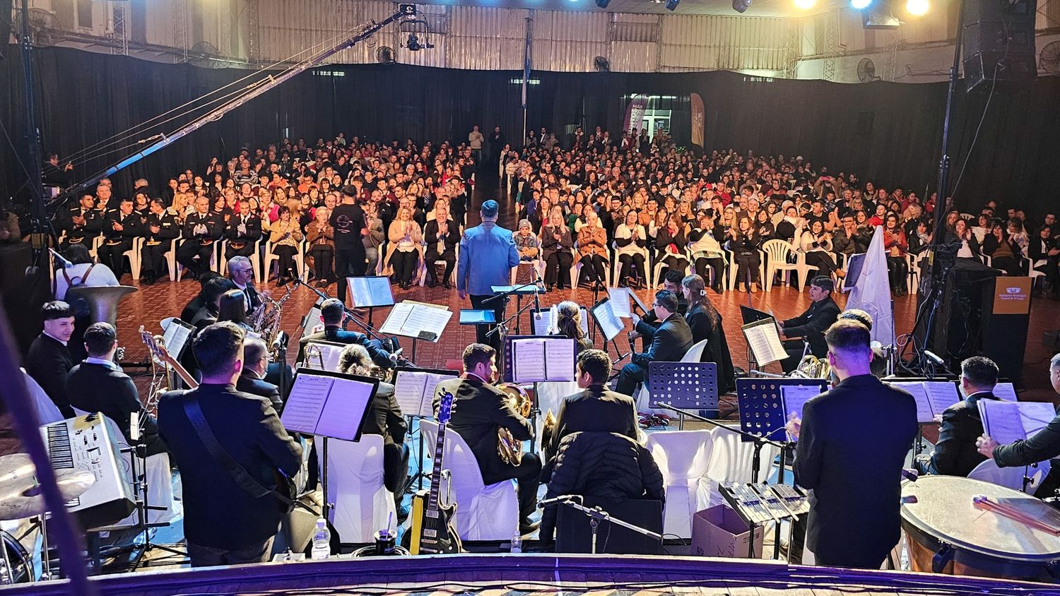 La Banda Sinfónica Municipal brindó una presentación para celebar sus 45 años de vida